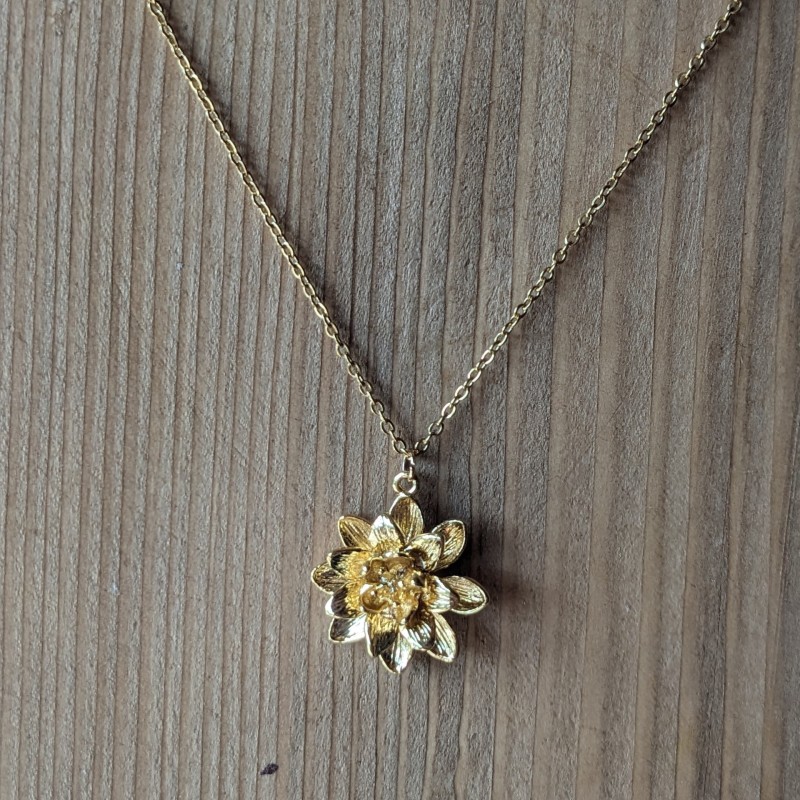 collier fleur