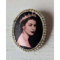 Broche brodée Elizabeth jeune