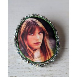 Broche brodée Jane