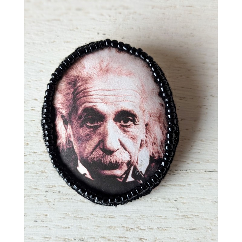 Broche brodée Albert