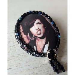 Broche brodée Amy