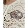 Broche en soutache et cristaux