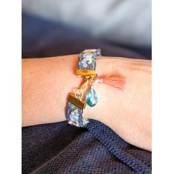 Bracelet brodé roses sur ruban de soie gris