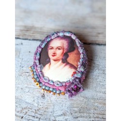 broche portrait Olympe de...