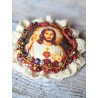 broche portrait Jésus sacré coeur en soie, dentelle et perles